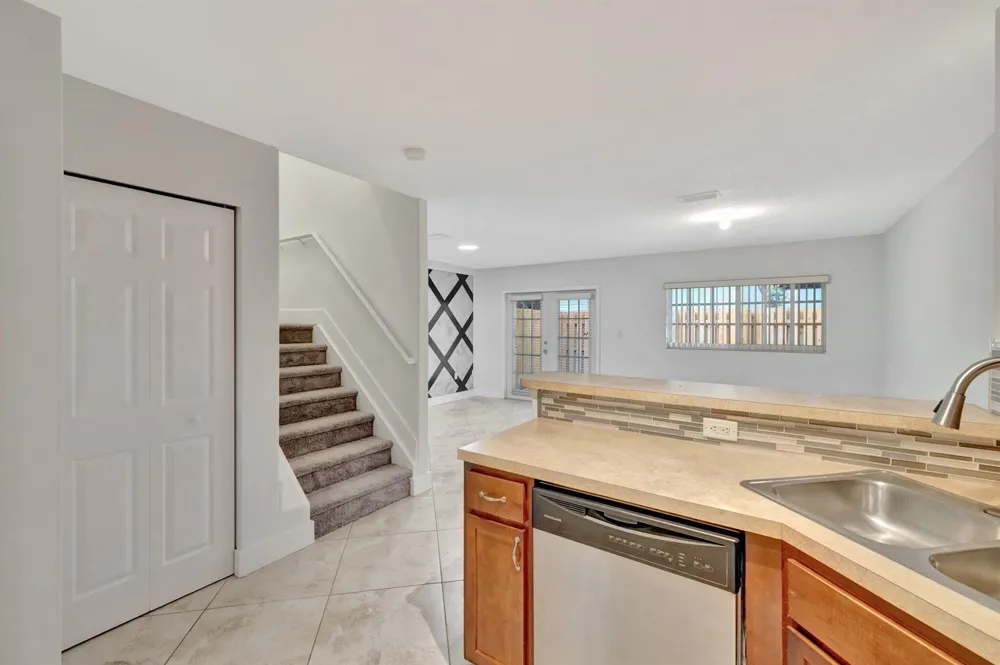 3055 Riverside Drive #3 Coral Springs, FL 33065