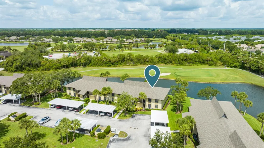 28 Plantation Drive #204 Vero Beach, FL 32966