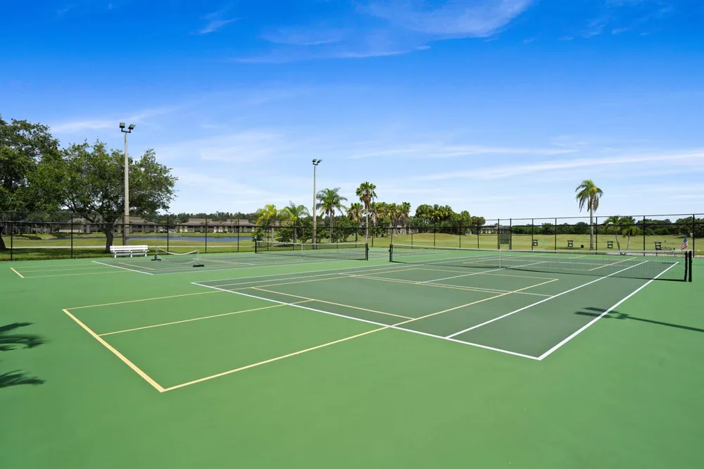 28 Plantation Drive #204 Vero Beach, FL 32966