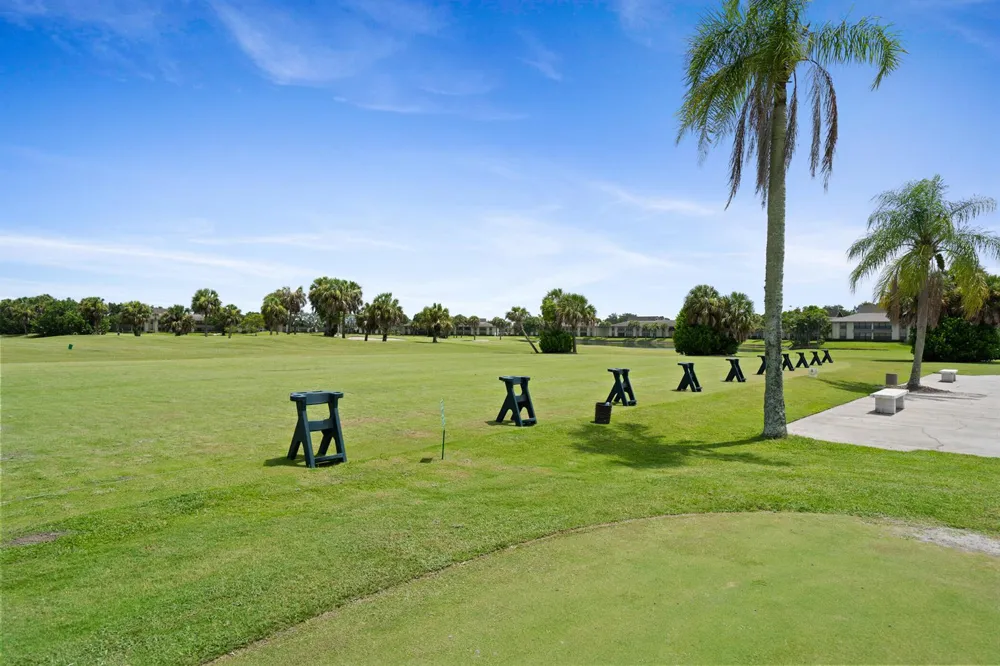28 Plantation Drive #204 Vero Beach, FL 32966