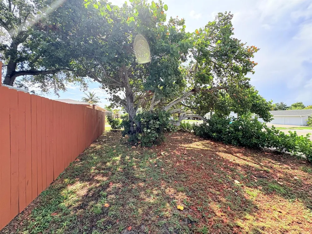 307 4th Street Lake Park, FL 33403