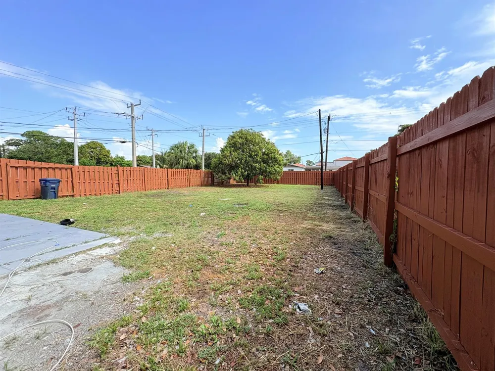 307 4th Street Lake Park, FL 33403