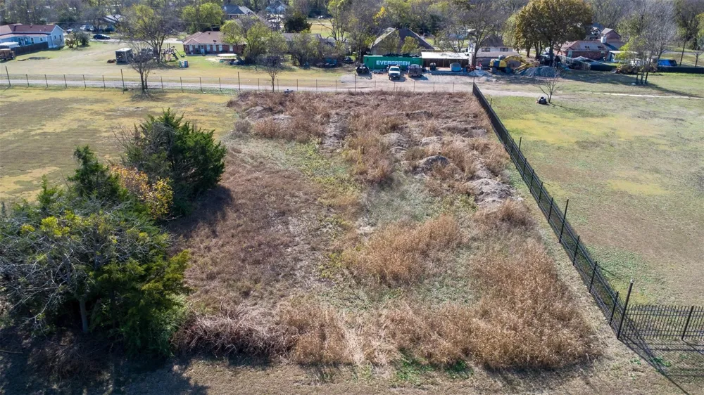 20 S Lancaster Hutchins Road Lancaster, TX 75146