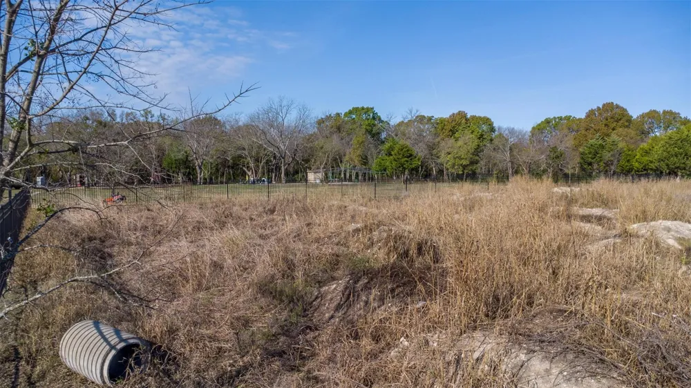 20 S Lancaster Hutchins Road Lancaster, TX 75146