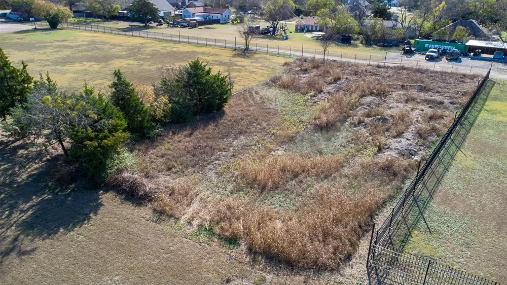 20 S Lancaster Hutchins Road Lancaster, TX 75146