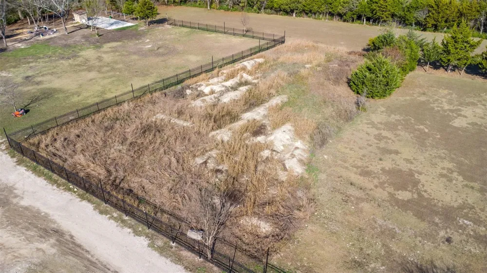 20 S Lancaster Hutchins Road Lancaster, TX 75146