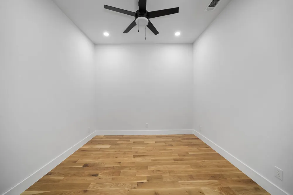 732 Cedar Hill Avenue Dallas, TX 75208