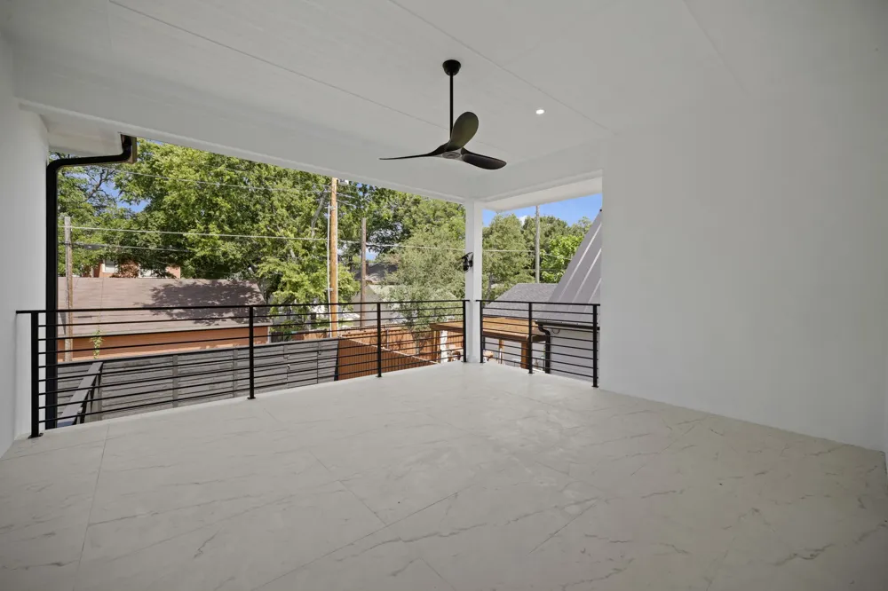 732 Cedar Hill Avenue Dallas, TX 75208