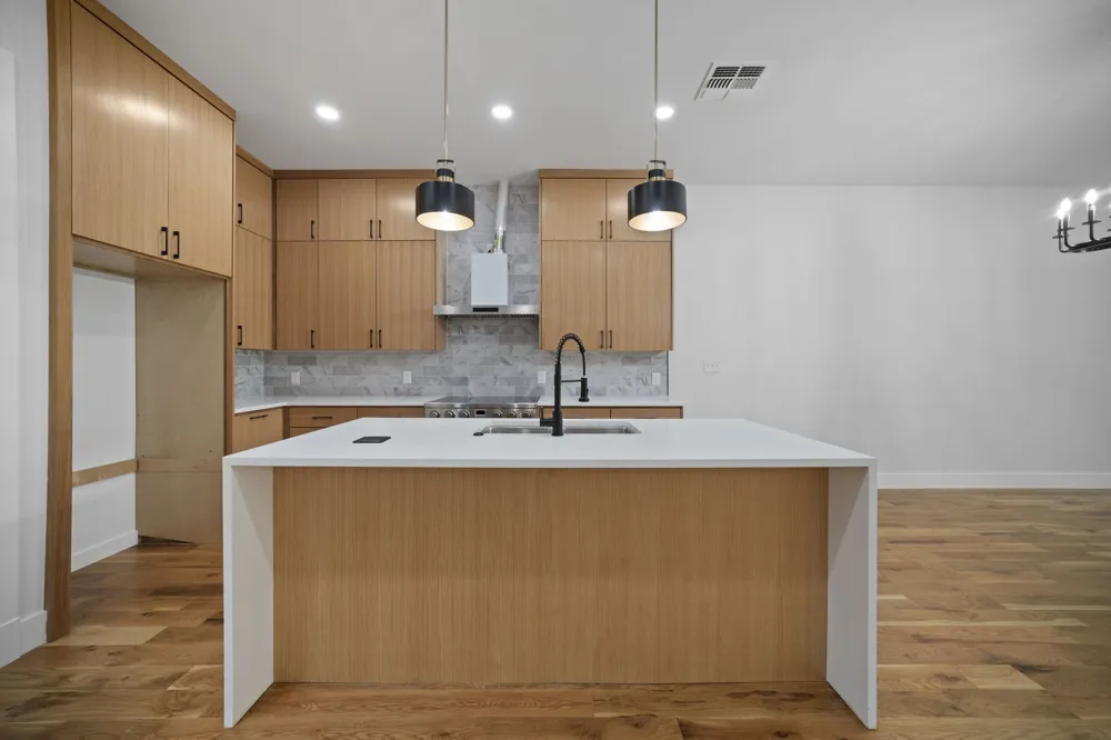 732 Cedar Hill Avenue Dallas, TX 75208