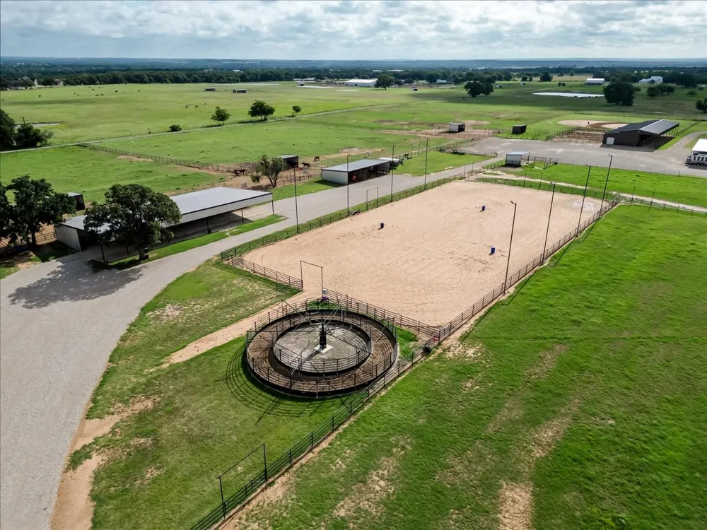 1340 Lacy Drive Lipan, TX 76462