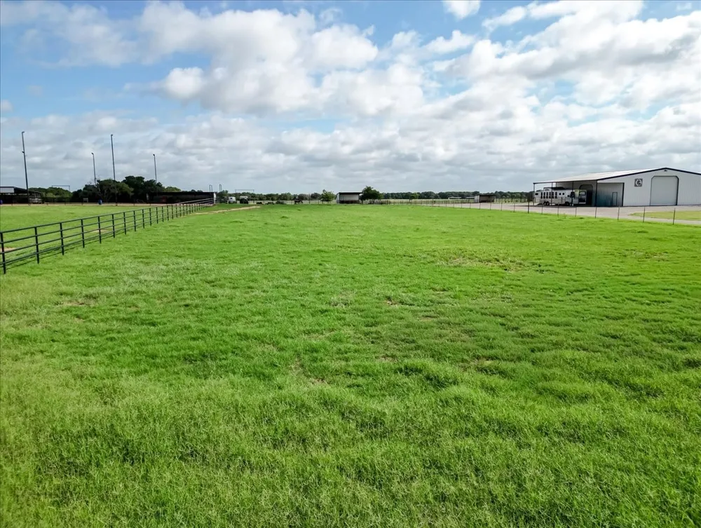 1340 Lacy Drive Lipan, TX 76462