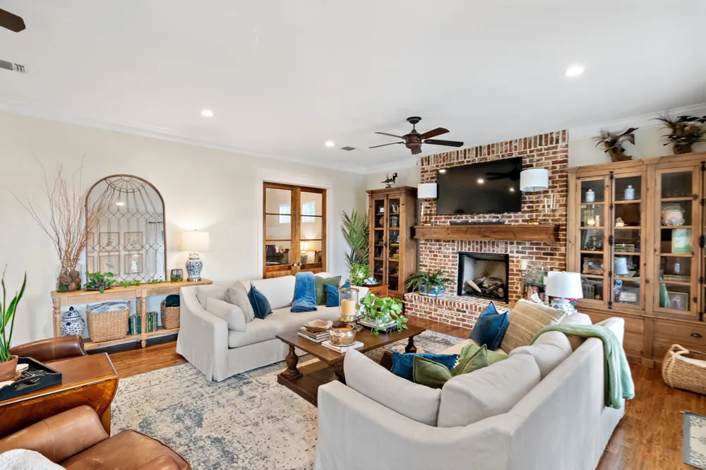 1340 Lacy Drive Lipan, TX 76462