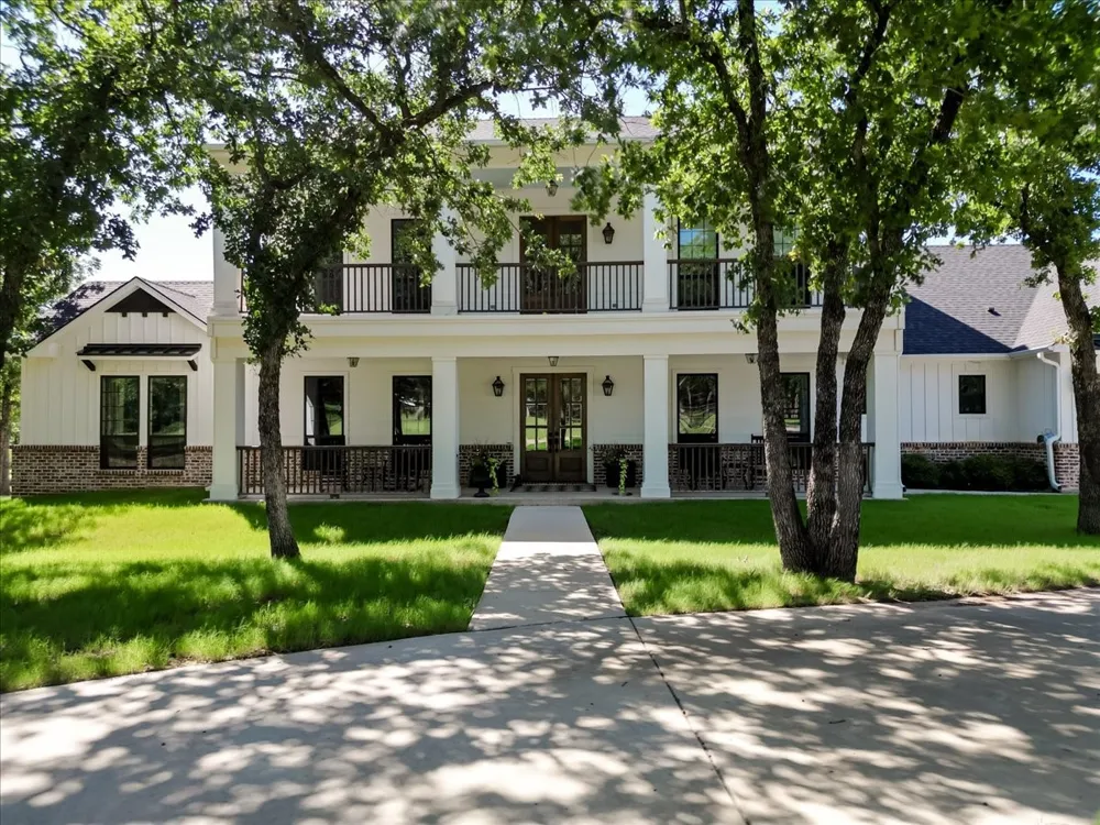 1340 Lacy Drive Lipan, TX 76462