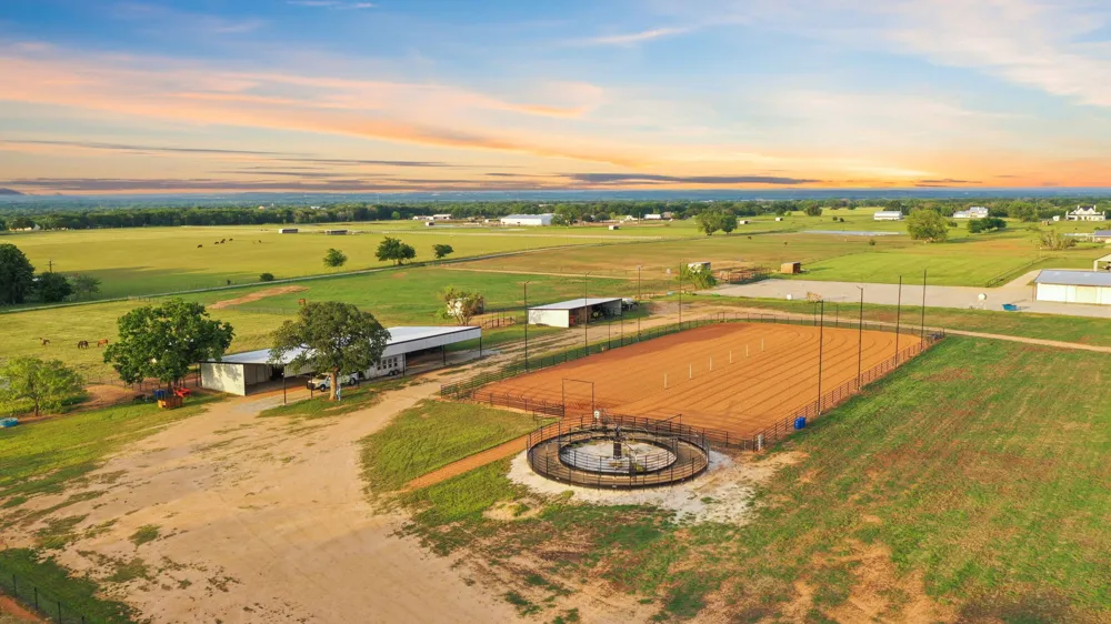 1340 Lacy Drive Lipan, TX 76462