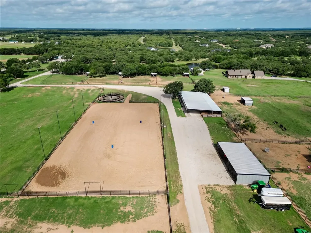 1340 Lacy Drive Lipan, TX 76462