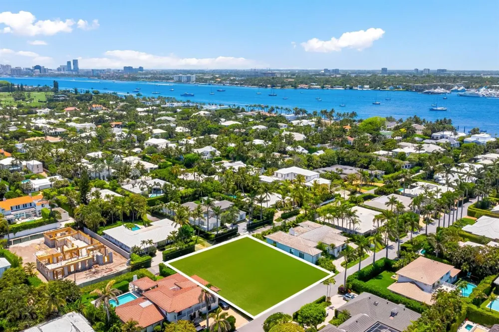 226 List Road Palm Beach, FL 33480
