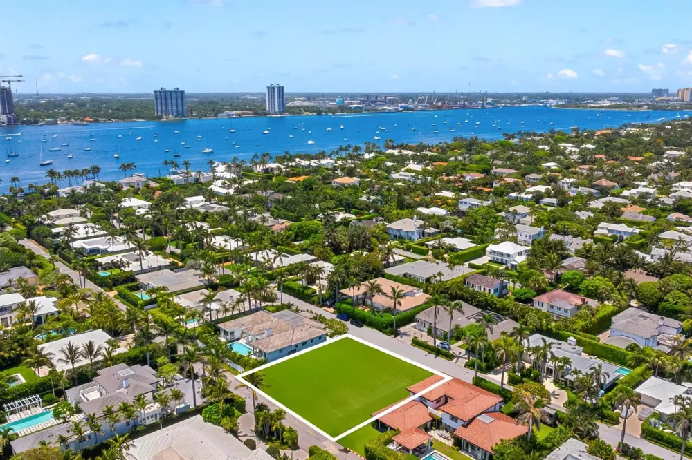 226 List Road Palm Beach, FL 33480