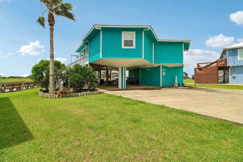 130 Admiral Lane Freeport, TX 77541