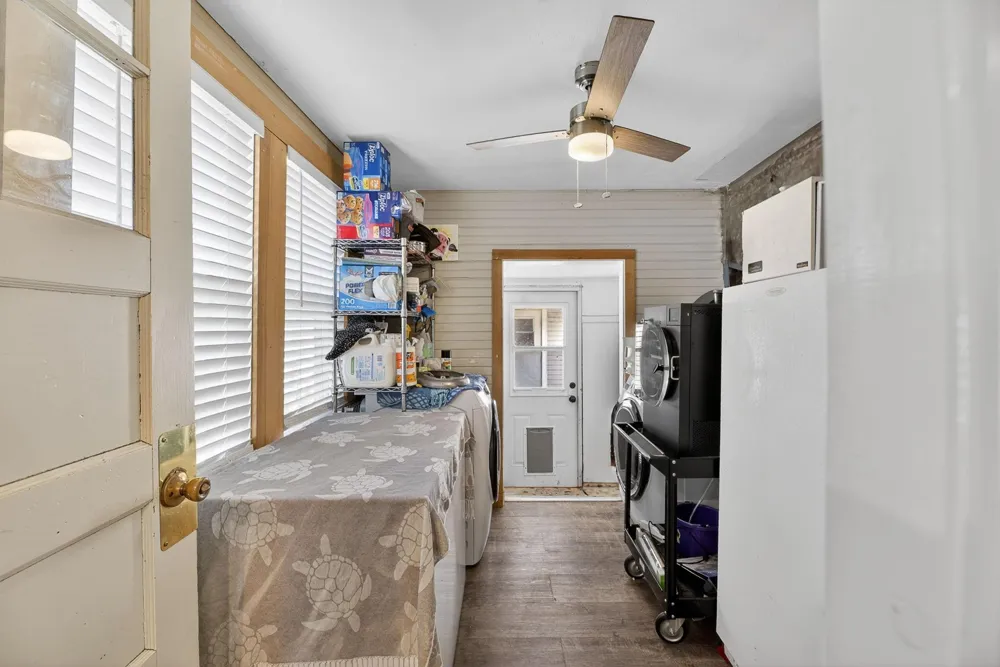 119 E Houston Street Refugio, TX 78377