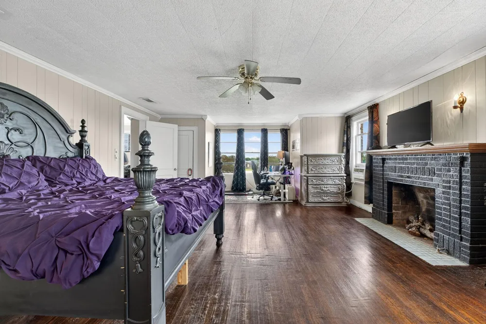 119 E Houston Street Refugio, TX 78377