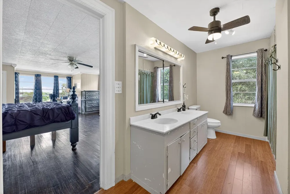 119 E Houston Street Refugio, TX 78377