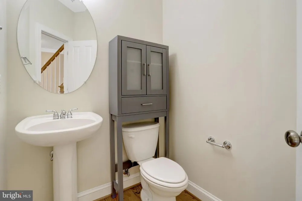 8311 MOUNT VERNON HIGHWAY Alexandria, VA 22309