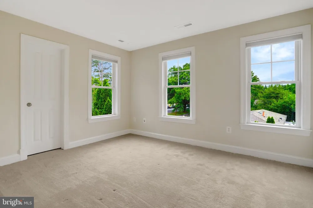 8311 MOUNT VERNON HIGHWAY Alexandria, VA 22309