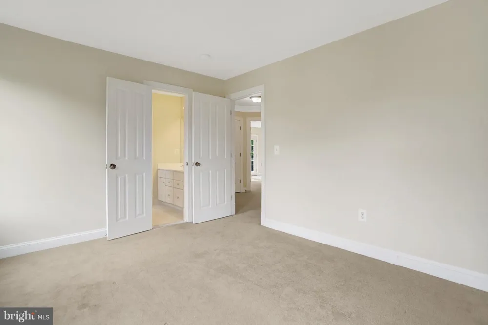 8311 MOUNT VERNON HIGHWAY Alexandria, VA 22309