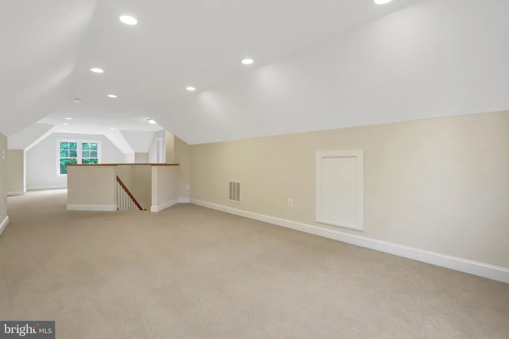 8311 MOUNT VERNON HIGHWAY Alexandria, VA 22309