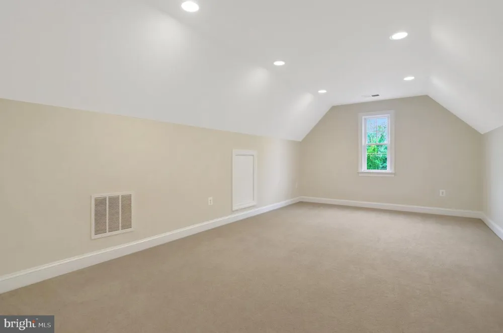 8311 MOUNT VERNON HIGHWAY Alexandria, VA 22309