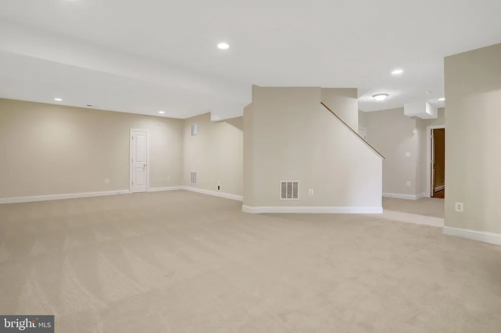 8311 MOUNT VERNON HIGHWAY Alexandria, VA 22309