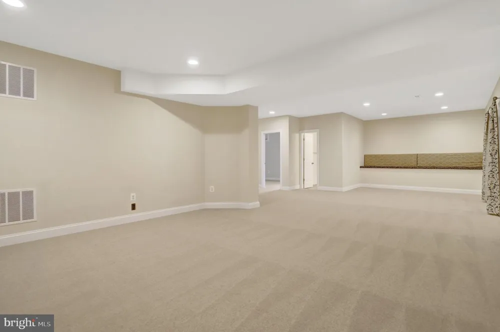 8311 MOUNT VERNON HIGHWAY Alexandria, VA 22309