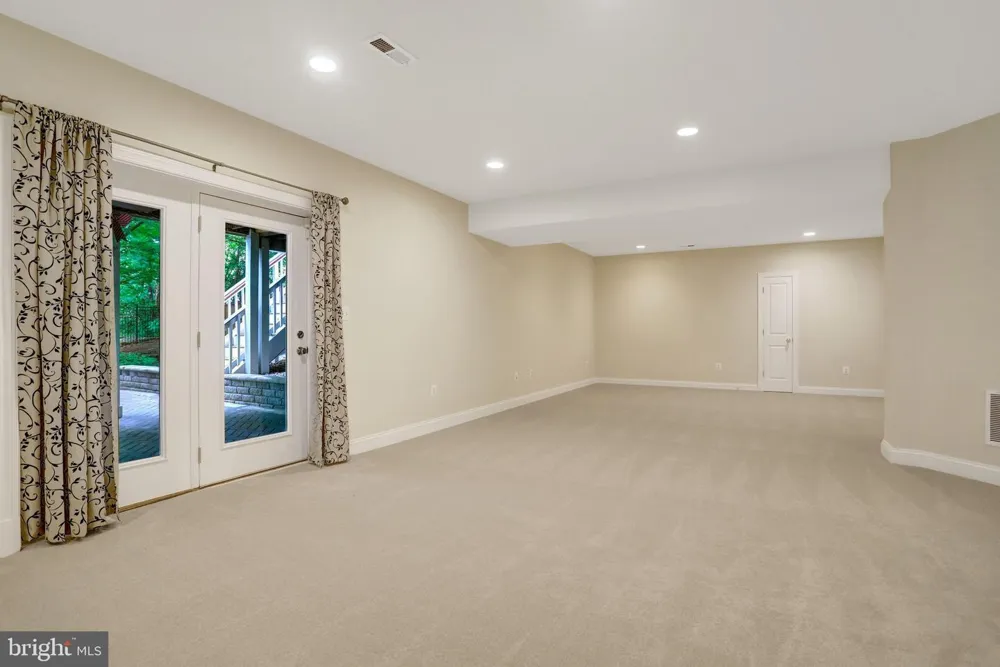8311 MOUNT VERNON HIGHWAY Alexandria, VA 22309