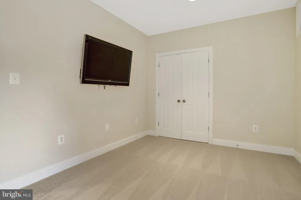 8311 MOUNT VERNON HIGHWAY Alexandria, VA 22309