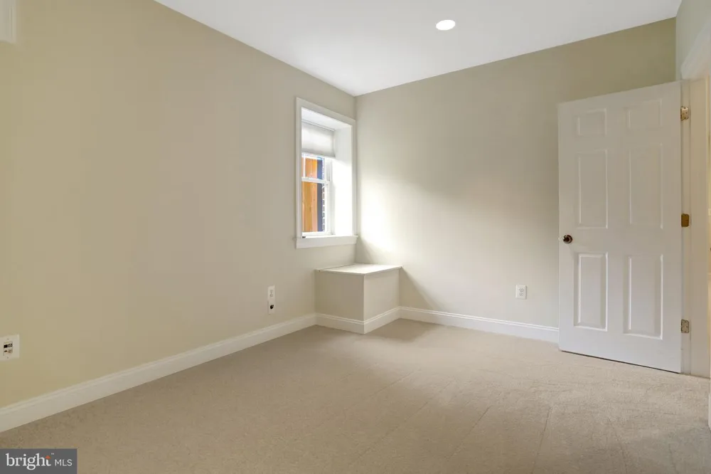 8311 MOUNT VERNON HIGHWAY Alexandria, VA 22309