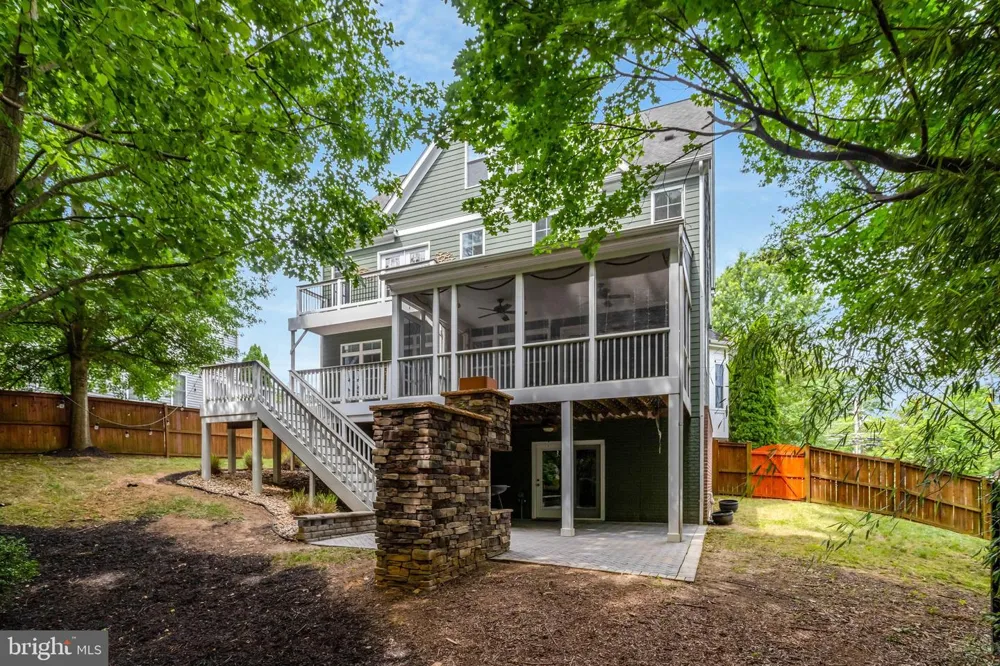 8311 MOUNT VERNON HIGHWAY Alexandria, VA 22309
