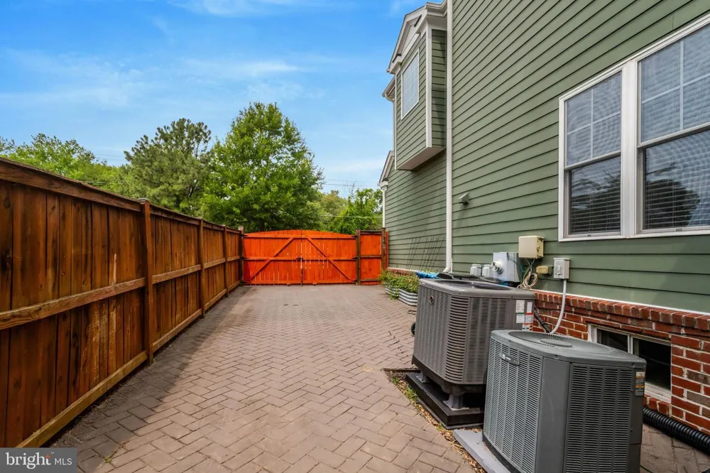 8311 MOUNT VERNON HIGHWAY Alexandria, VA 22309