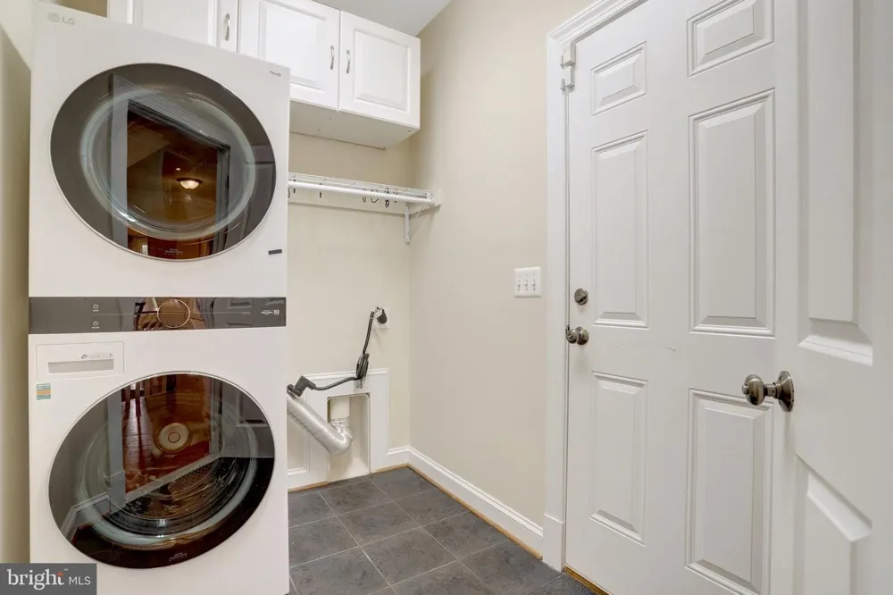 8311 MOUNT VERNON HIGHWAY Alexandria, VA 22309