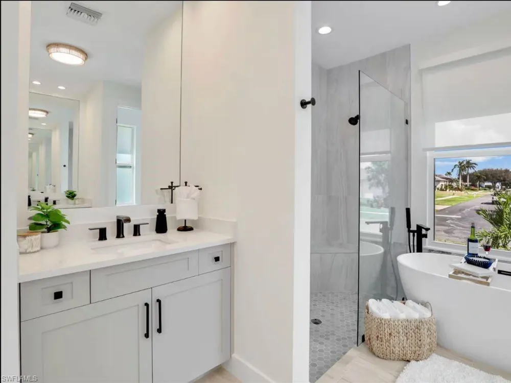 138 Greenbrier Street Marco Island, FL 34145