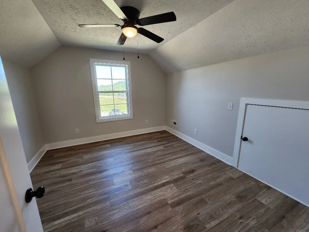 215 Scenic Ln Hartsville, TN 37074