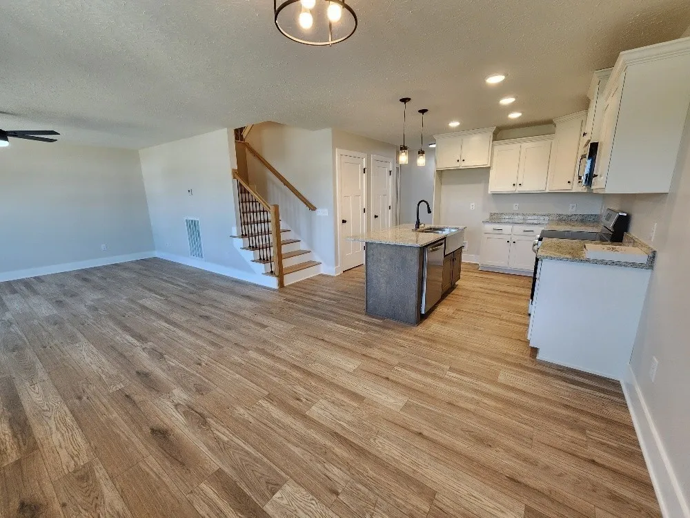 215 Scenic Ln Hartsville, TN 37074