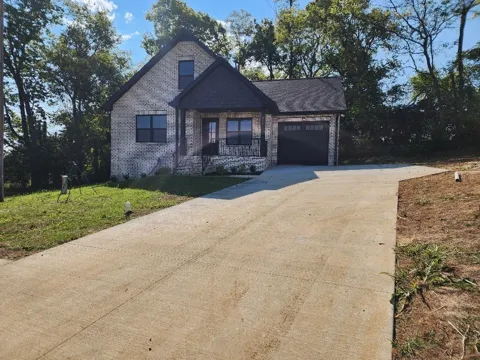 215 Scenic Ln