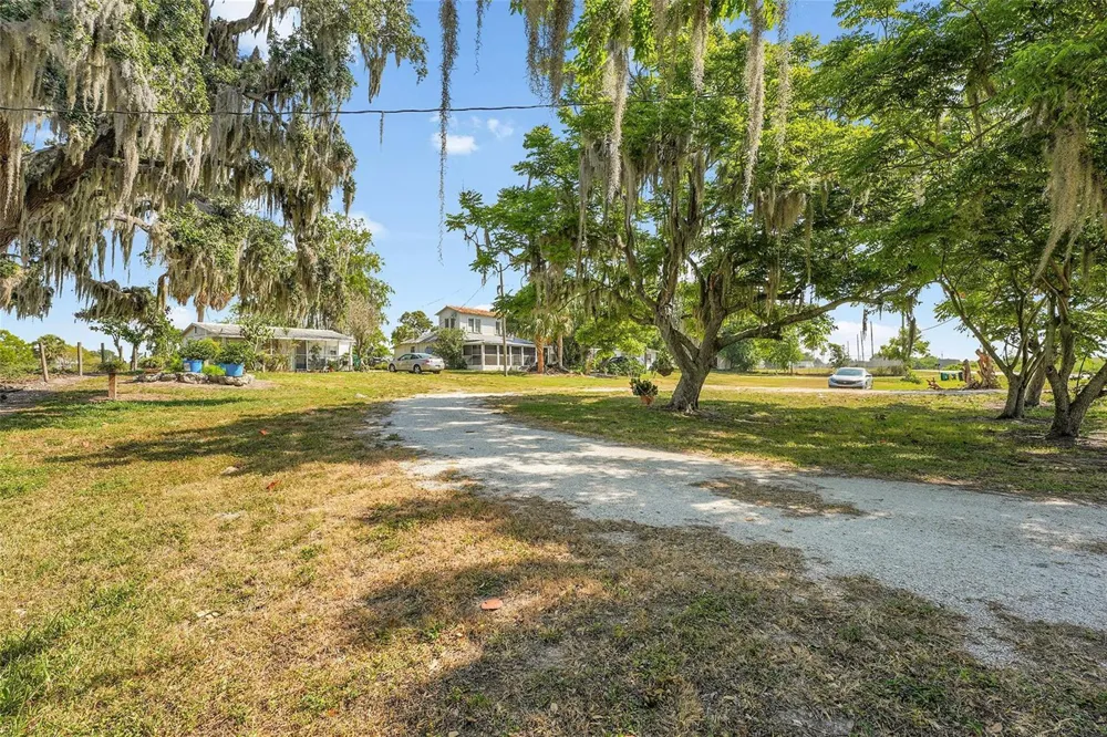 672 State Road 78 Okeechobee, FL 34974