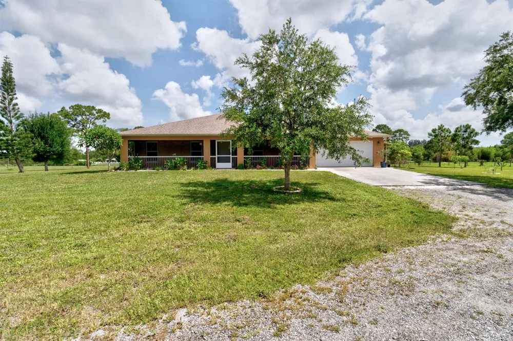 13280 81st Street Fellsmere, FL 32948