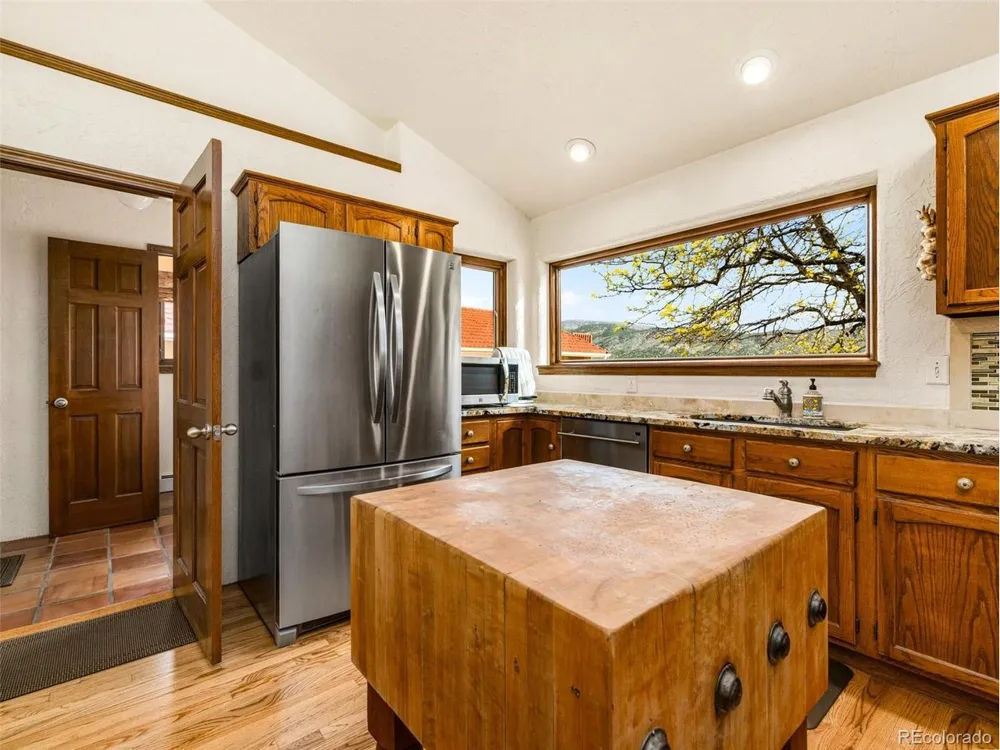 1064 Ridgeview Place Canon City, CO 81212