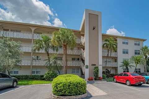 2301 Lucaya Lane #M3