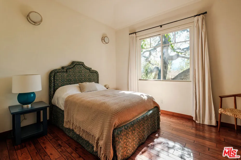 21717 Encina Road Topanga, CA 90290