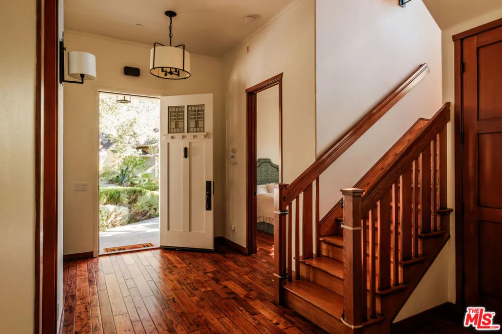 21717 Encina Road Topanga, CA 90290