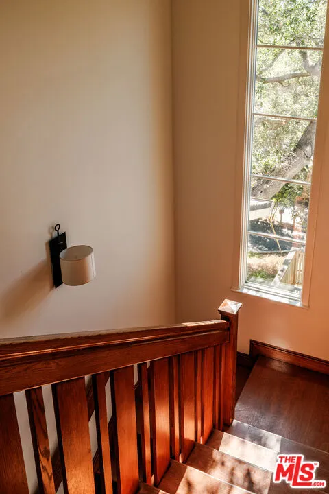 21717 Encina Road Topanga, CA 90290