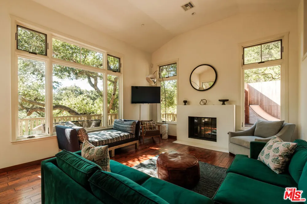 21717 Encina Road Topanga, CA 90290